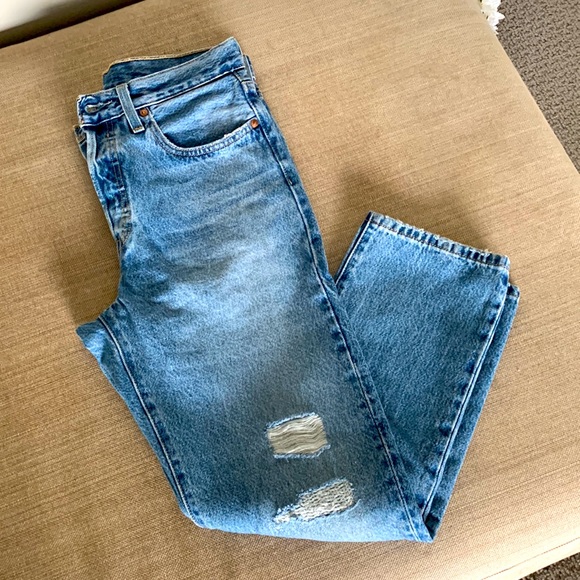 Levi’s 501  Straight, Distressed - Picture 5 of 9